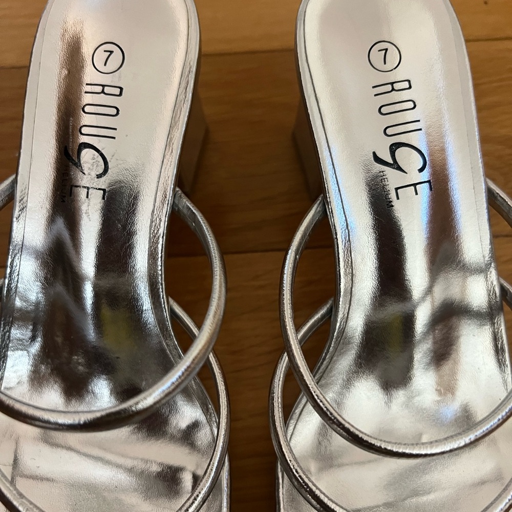 Rouge Strap Solver Sandals – NWT | Never Worn - Picture 2 of 4